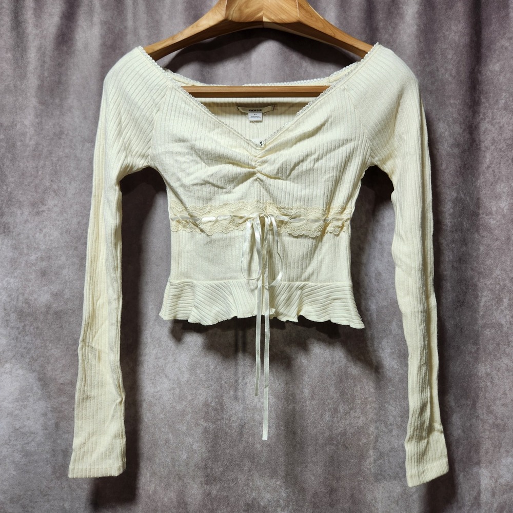 Kimchi Blue Urban Outfitters Ivory Ribbed Lace Peplum l/s Tie Top NWT Small - Picture 2 of 7